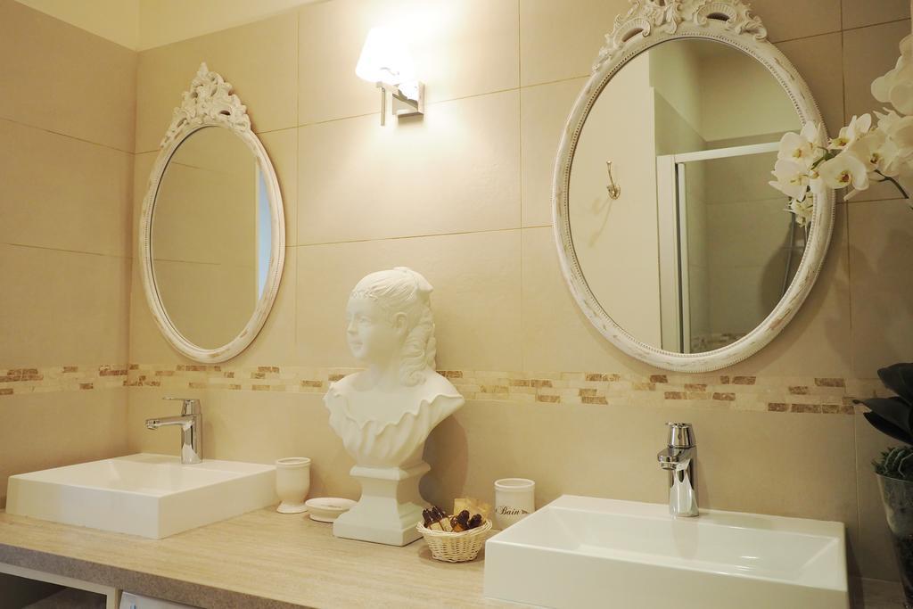 Saint Germain Elegant Chicsuites Paris Room photo